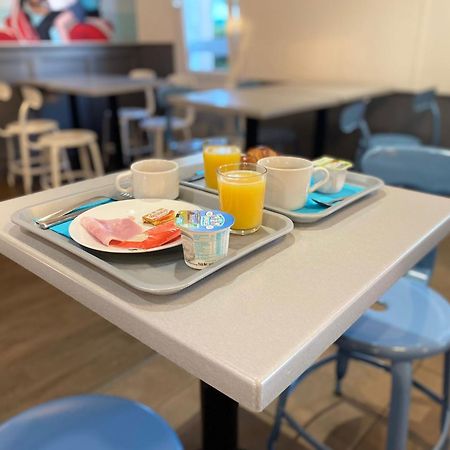 奥尔良西部拉沙佩勒圣梅曼基里亚德直营酒店 外观 照片